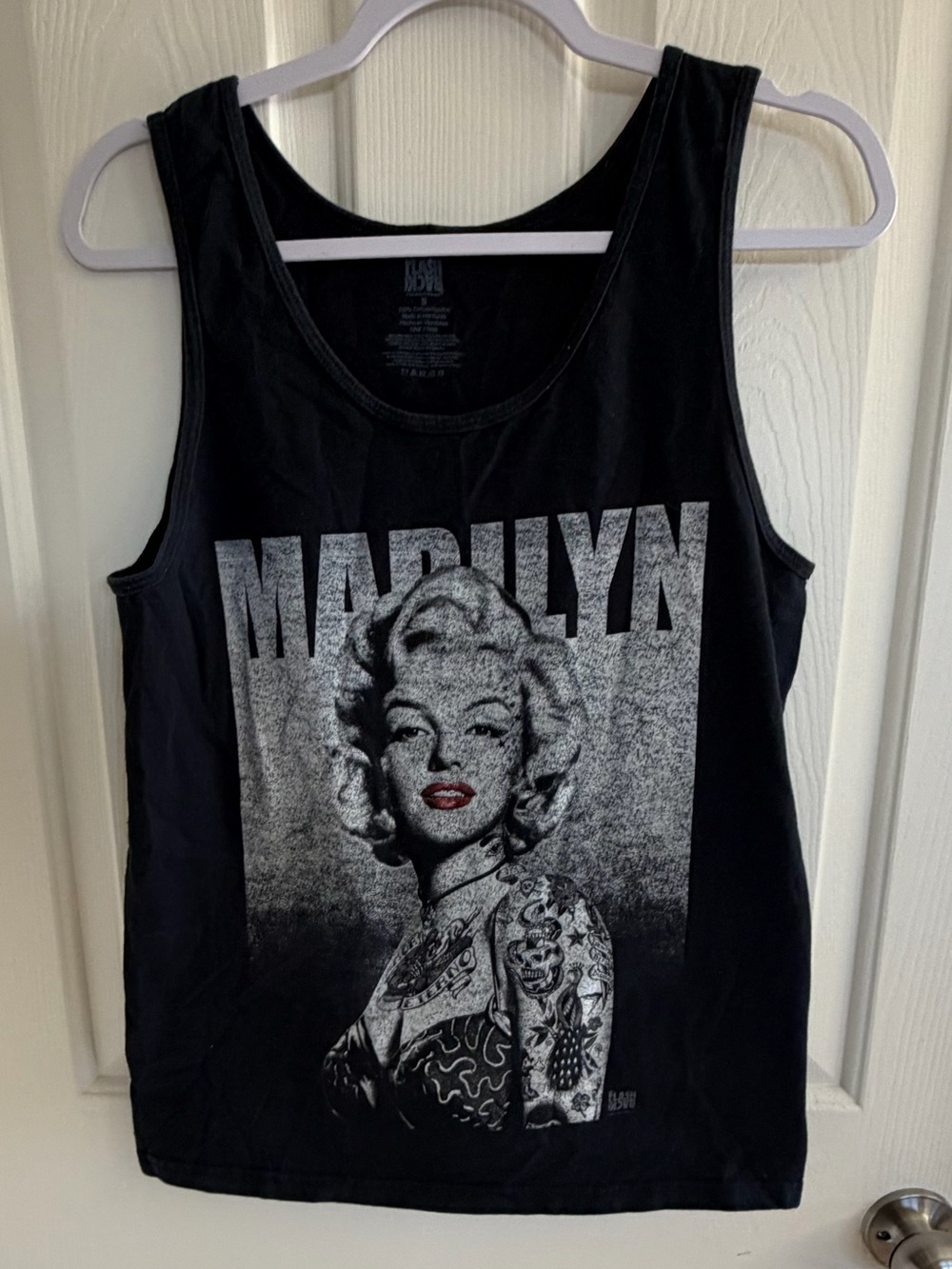 Marilyn Monroe Flash Back  Graphic Black Tank Top Womens Scoop Neck
Size S